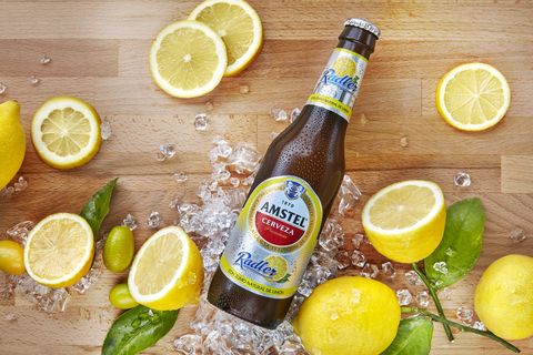 Estas cervezas con limón sí saben a cerveza - Ambar, Mahou, San Miguel, Cruzcampo... Son nuestras favoritas.