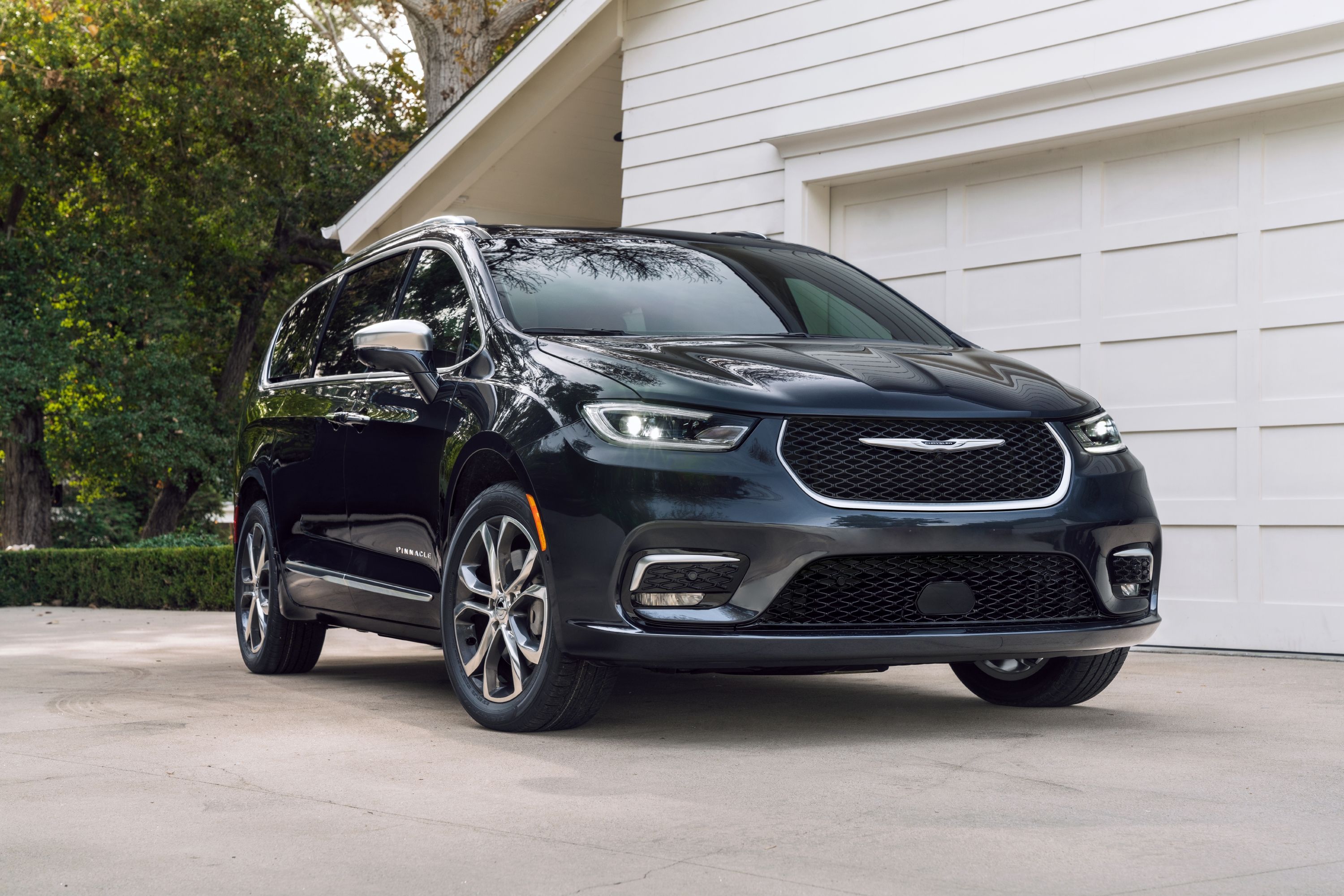 Chrysler pacifica. Chrysler Pacifica 2021. Chrysler Pacifica 2020. Крайслер Пацифика 2021. Новый Крайслер Пацифика 2021.