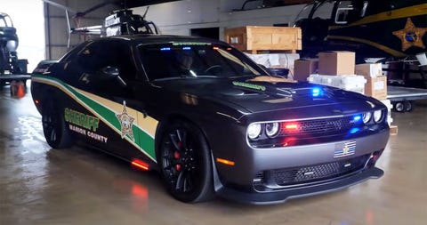 De un narco a la policía: Así le ha cambiado la vida a este Dodge  Challenger Hellcat