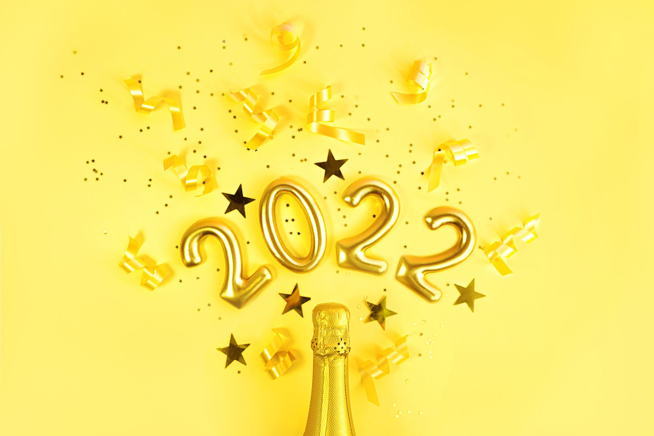18 Fun Things to Do on New Year's Eve 2022 — Best New Year's Eve Activities