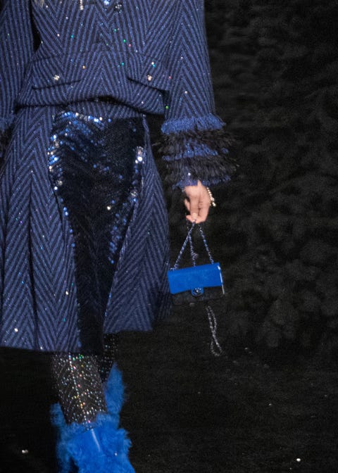 chanel fall 2021 runway bags