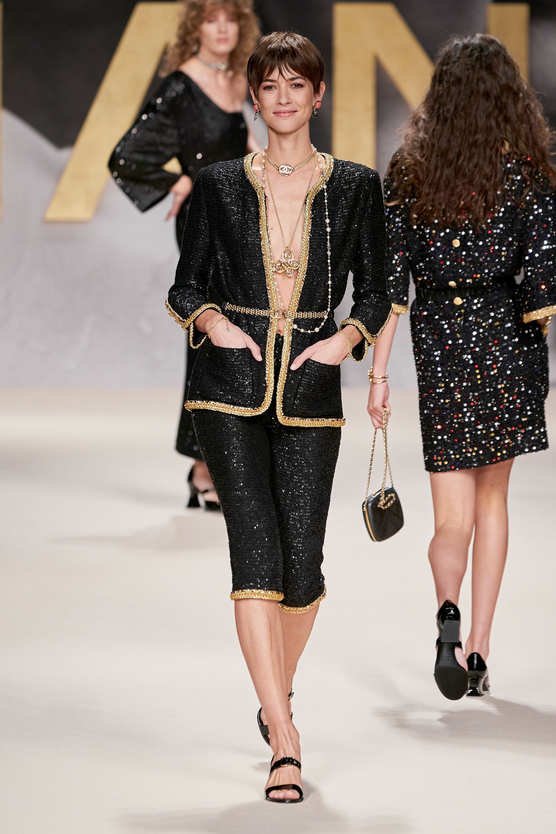 シャネル(CHANEL)」2022春夏コレクション | ファッション | ELLE シャネル(CHANEL)」2022春夏コレクション | ファッション | ELLE