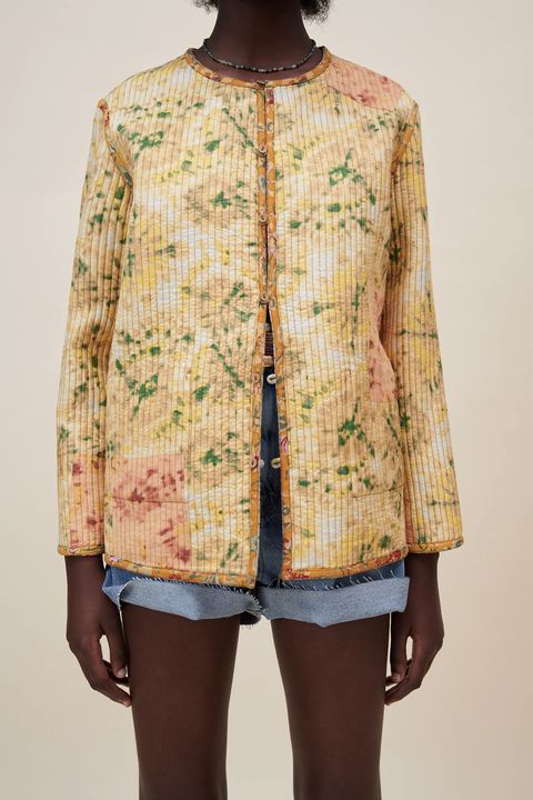 La chaqueta reversible de flores de primavera en Zara