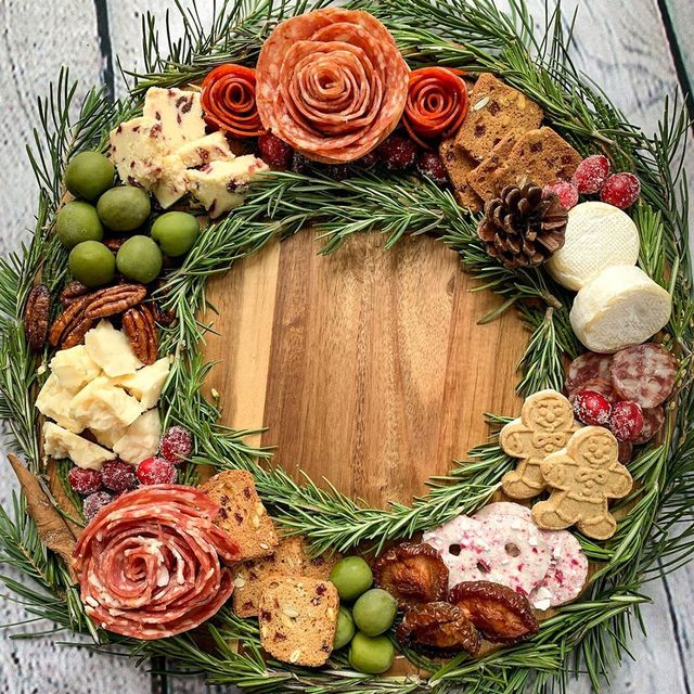 A Charcuterie Wreath Will Be the Centerpiece of Your Christmas ...
