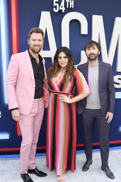 Every Amazing Outfit Worn at the 2019 ACM Awards Red 