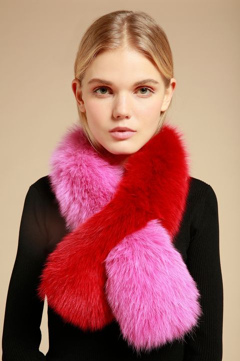 Fur, Fur clothing, Clothing, Stole, Scarf, Pink, Lip, Neck, Textile, Fashion accessory, 