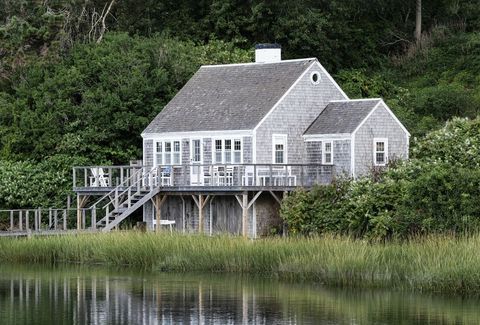 charming cottage house on mill pond at chatham in cape cod