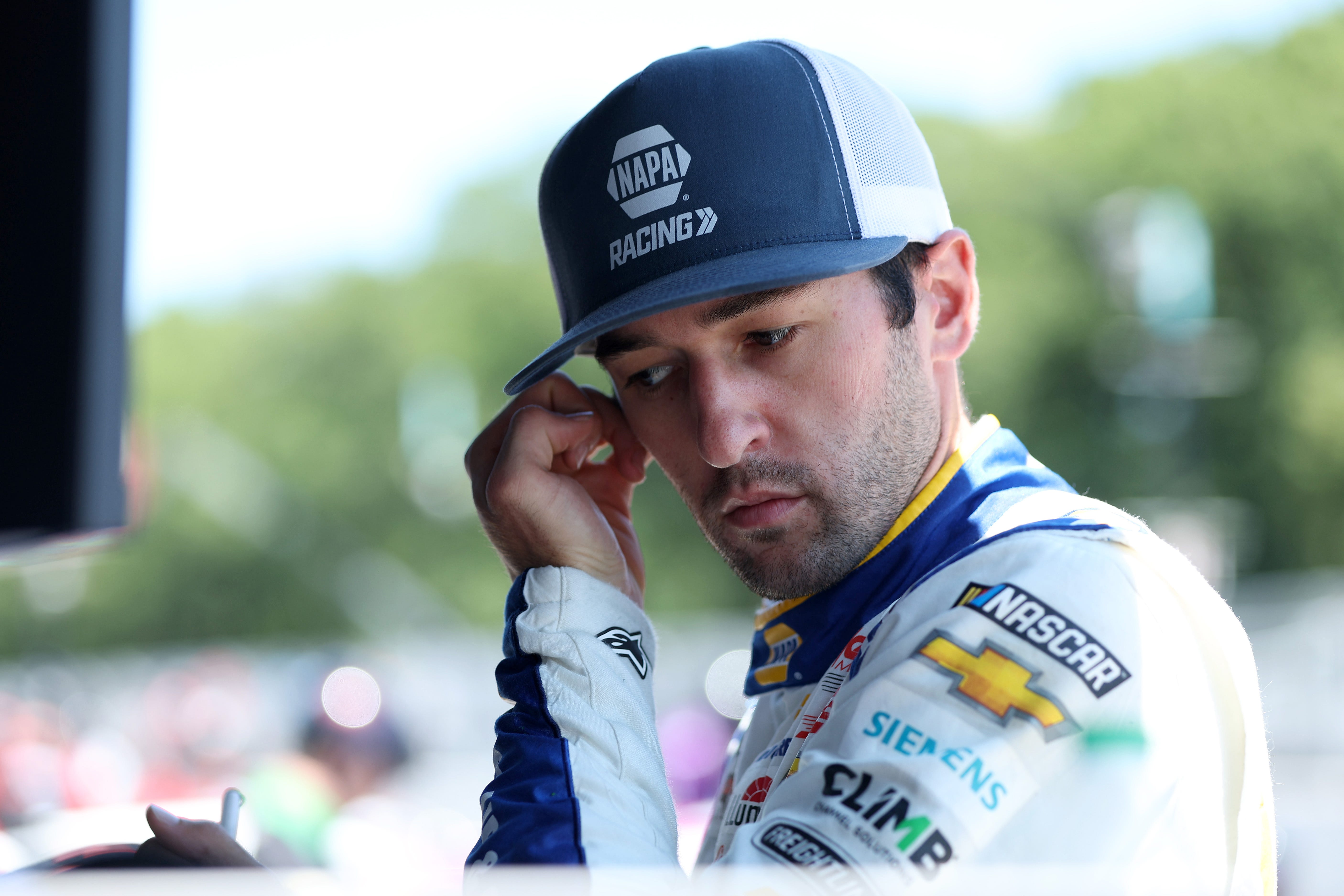 Why NASCAR Fined Bubba Wallace and Not Chase Elliott at Chicago