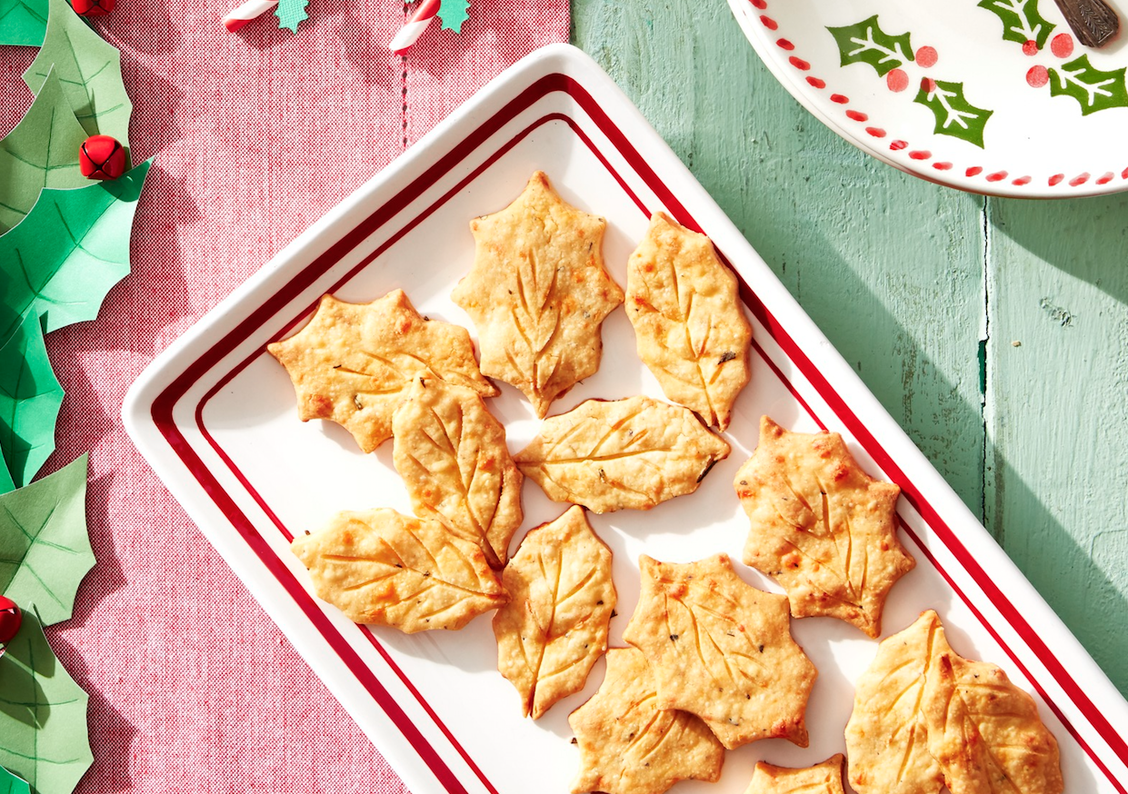 Cheddar Holly Crackers image