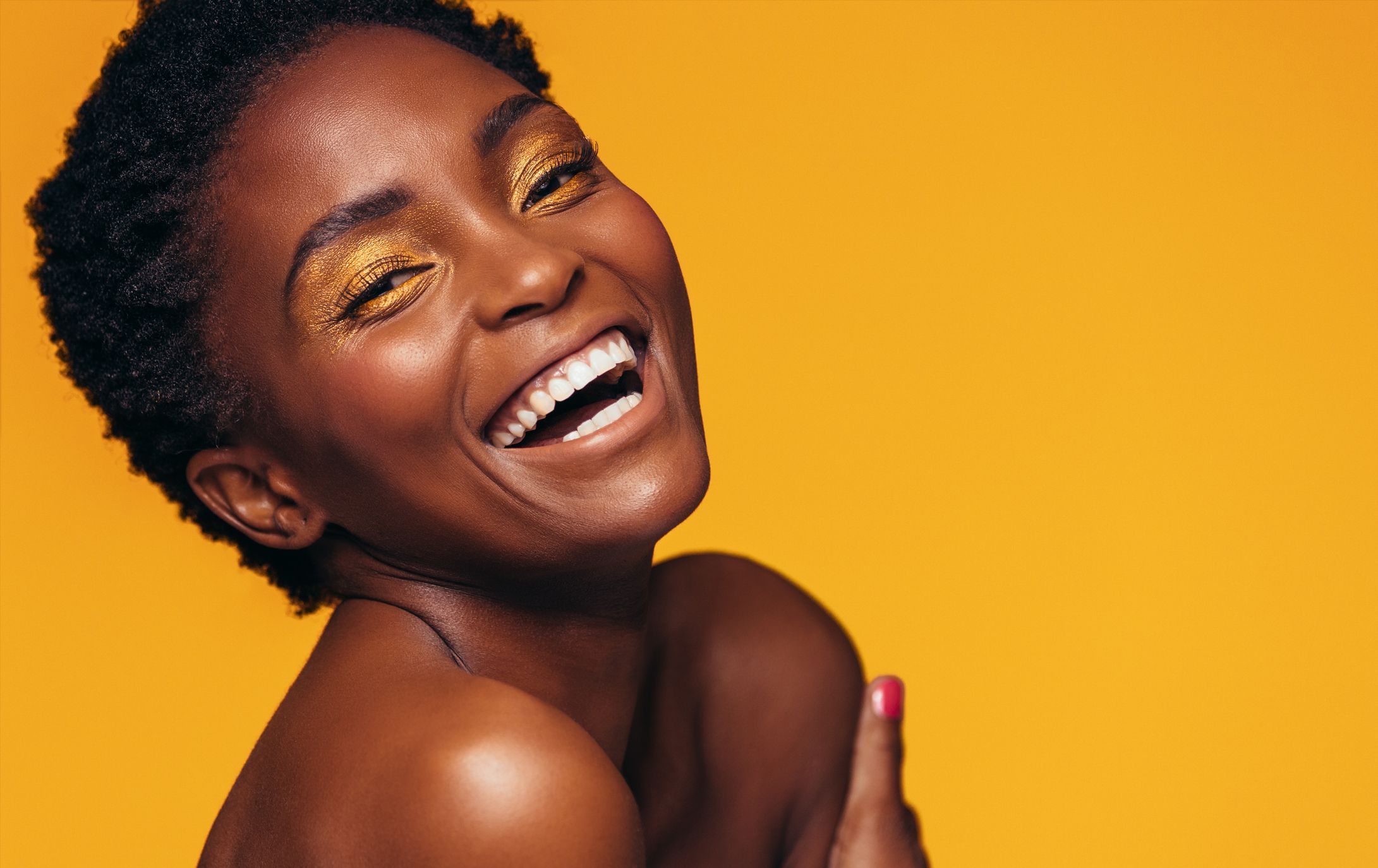 10 Best Eyeshadows For Dark Skin 2021