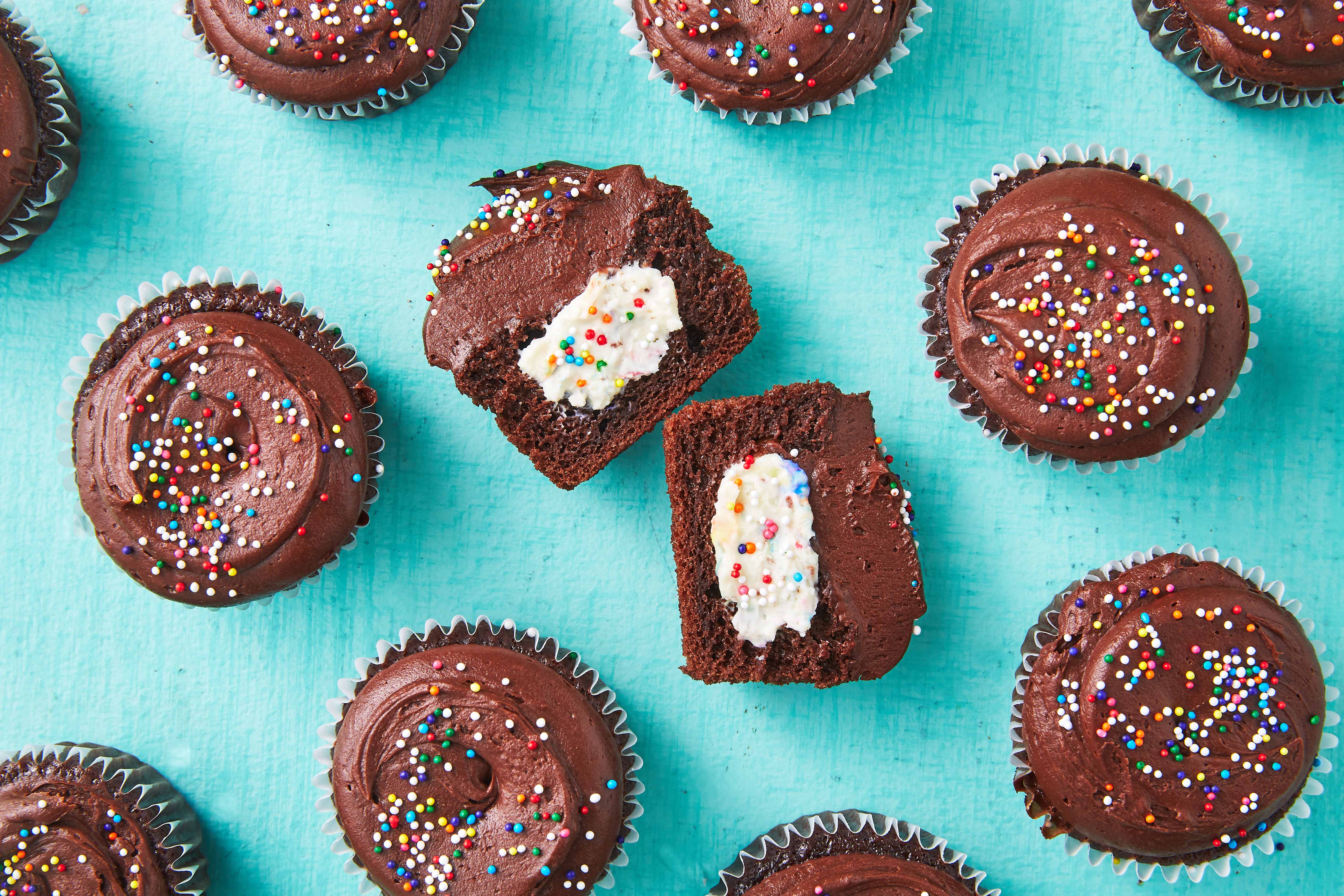 Cheesecake Stuffed Cupcakes = Your Favorite Desserts In One Bite 🧁