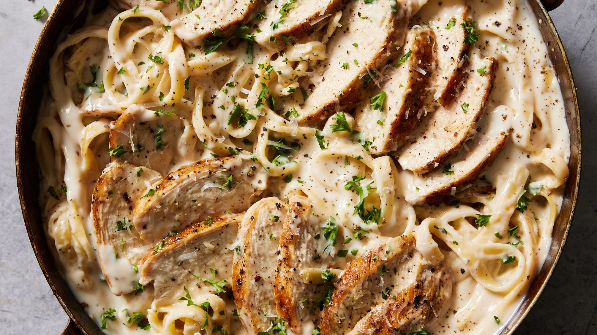 This Homemade Chicken Alfredo Is One Of The Best Beginner-Friendly Recipes—We Swear