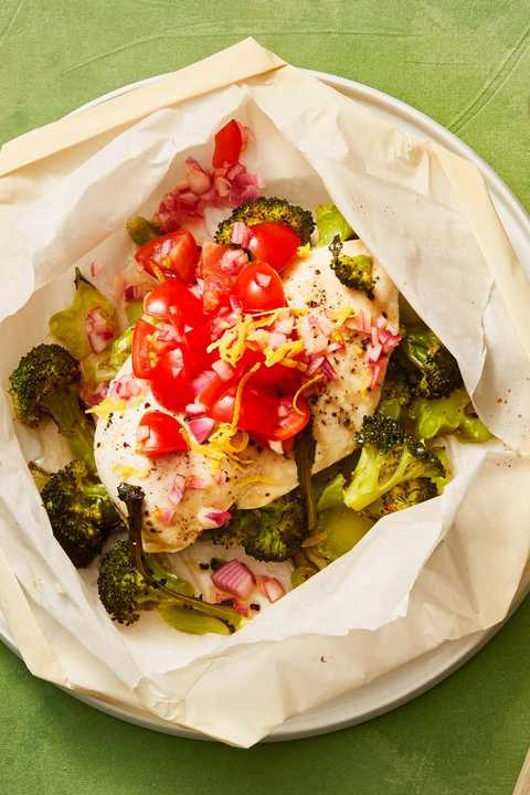 chicken and broccoli parchment packets