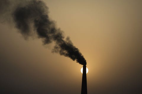 TOPSHOT-INDIA-ECONOMY-ENVIRONMENT