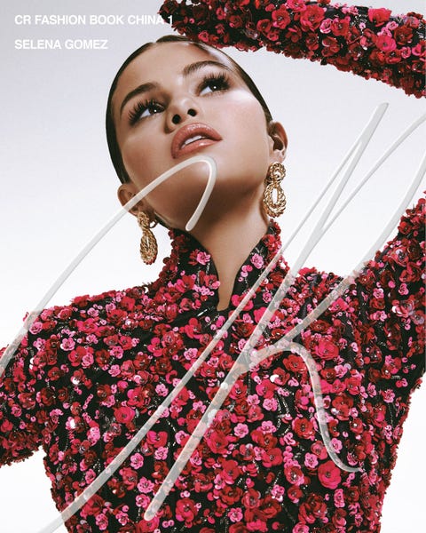 Selena Gomez Covers Debut Issue Of Cr Fashion Book China