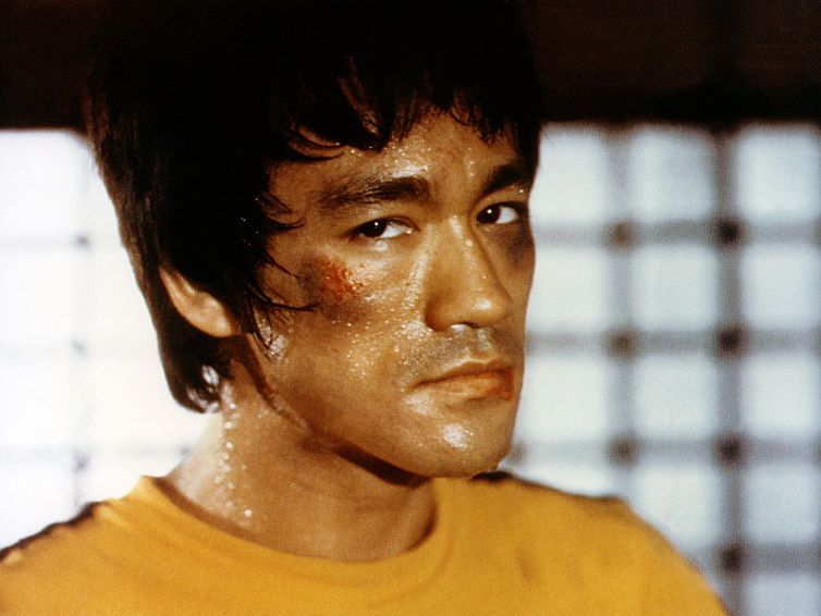 La causa de la muerte de Bruce Lee: bebió mucho agua