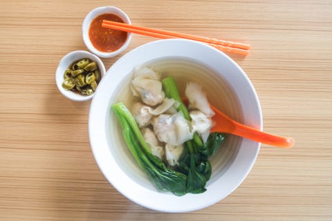 chinese dumpling soup