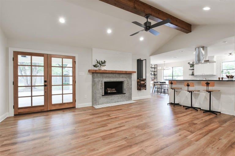 Wooden Breakfast Bar >> Chip and Joanna Gaines Flip Home for Sale - Magnolia ... Wooden Breakfast Bar >> Chip and Joanna Gaines Flip Home for Sale - Magnolia ...