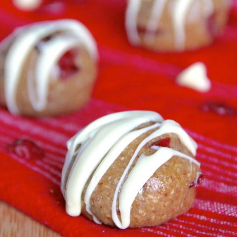 7 No-Bake Holiday Treats That Aren't Total Sugar Bombs | Prevention