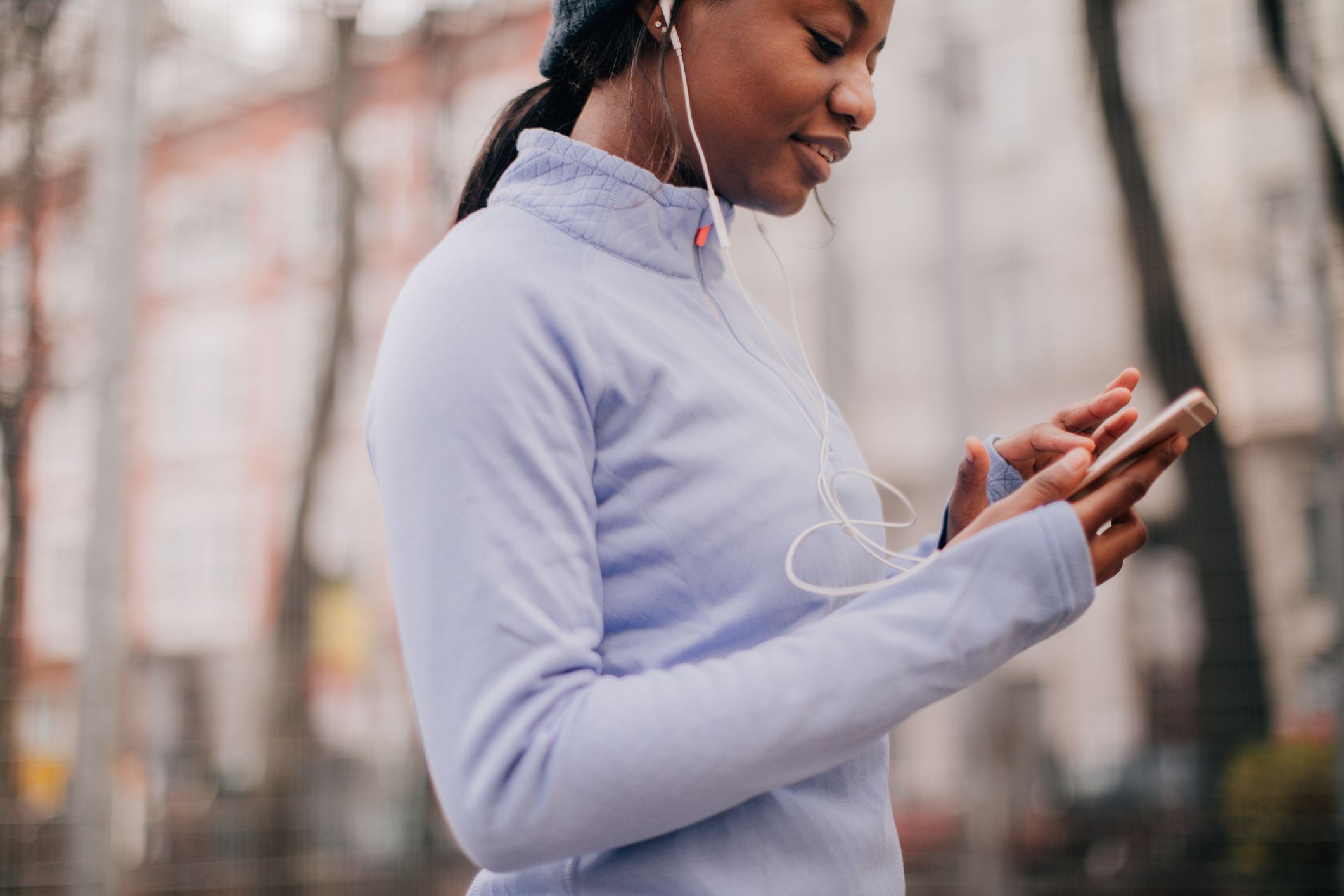 Should You Listen to Music While Running - Pros and Cons of ...