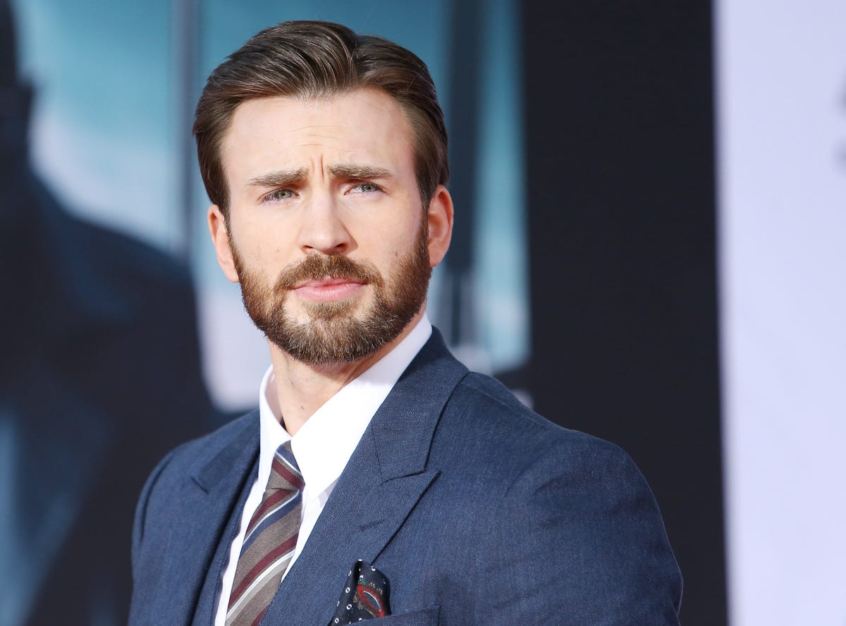 El desnudo de Chris Evans dinamita internet: ¿qué has de hacer?