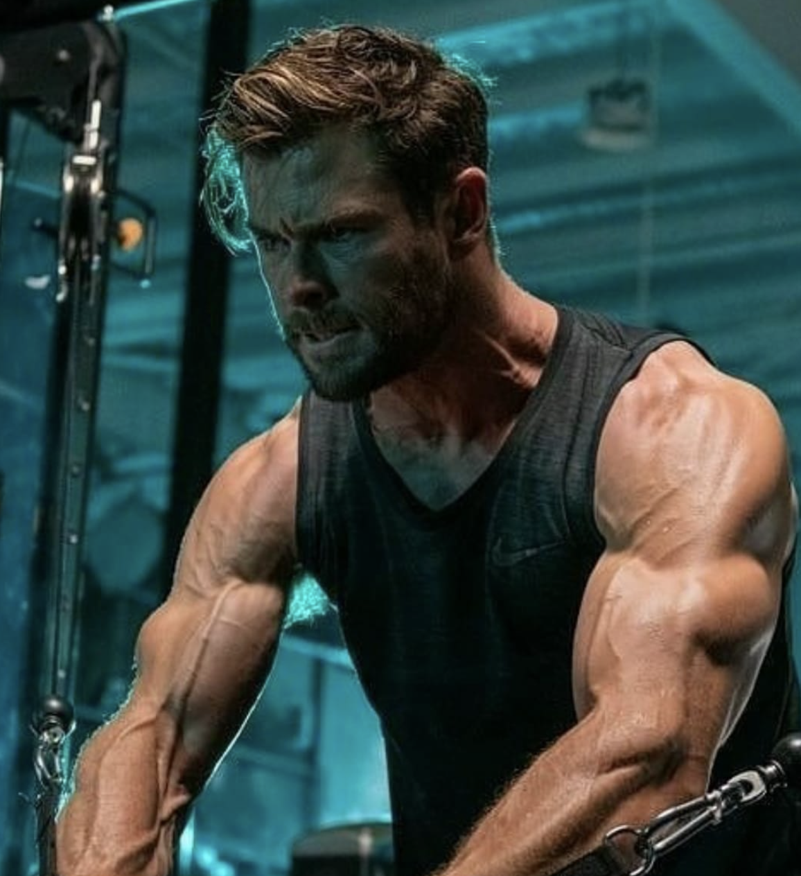 În inima mării, Chris Hemsworth rămâne fără mușchi EL PA Style; S