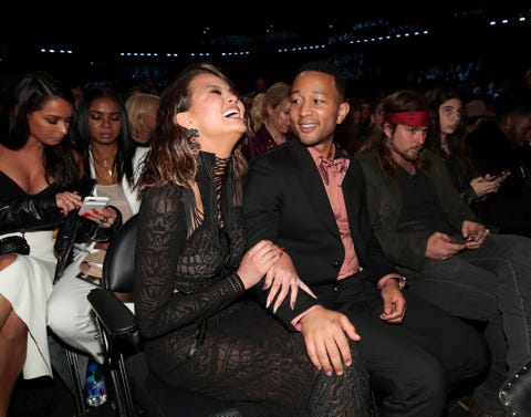 Honestly Chrissy Teigen Can T Stand John Legend S Vocal Warm Ups Before Concerts Chrissy Teigen Twitter