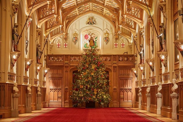 See Windsor Castle S 2020 Christmas Decorations Tree In Photos