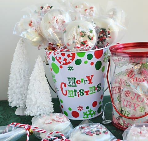 28 Best Christmas Cake Pops - Easy Holiday Cake Pop Recipes