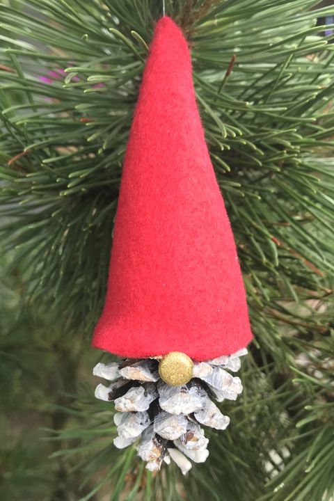 pinecone gnome christmas craft for kids