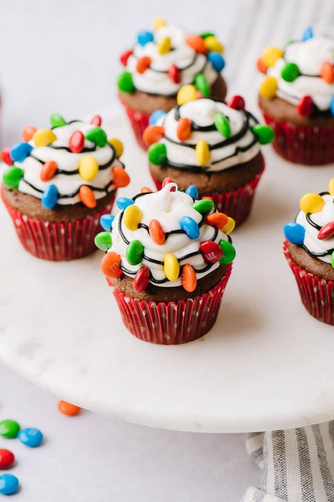 christmas light cupcake in red liners