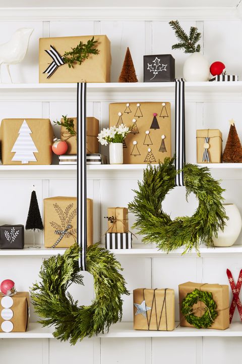 Christmas Decoration Ideas - Bookshelves