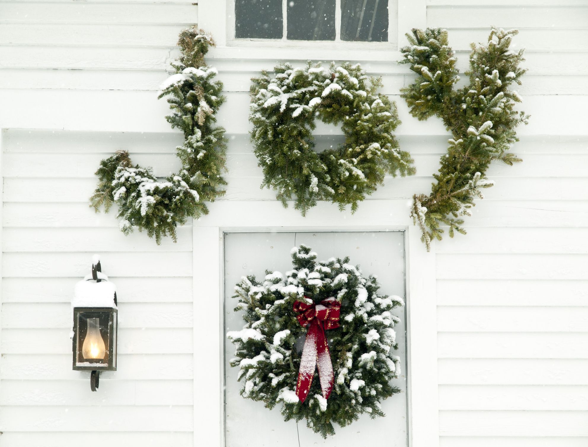 Christmas Wreath Ornament Home Rattan Festive Party DIY Snow Dusted Ornaments