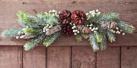 22 Diy Christmas Door Decorations Holiday Decorating Ideas Christmas Door Decorations