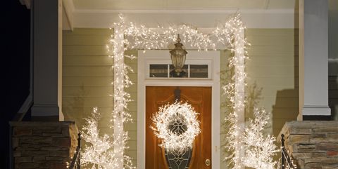 30 Christmas Door Decoration Ideas Pretty Holiday Front Doors