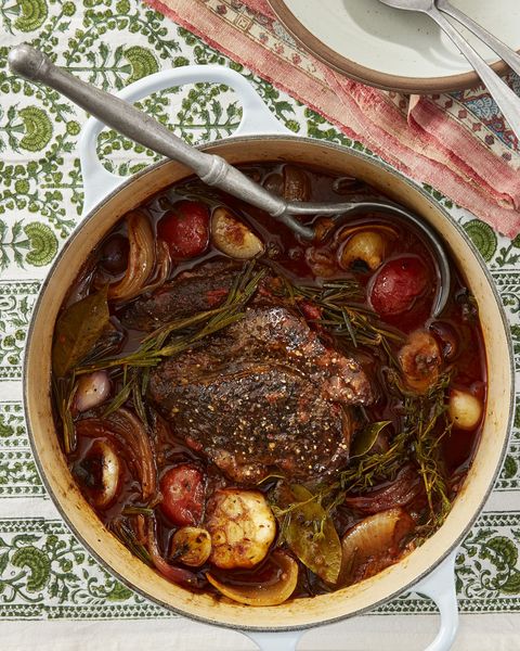 braised beef with tomatoes and onions