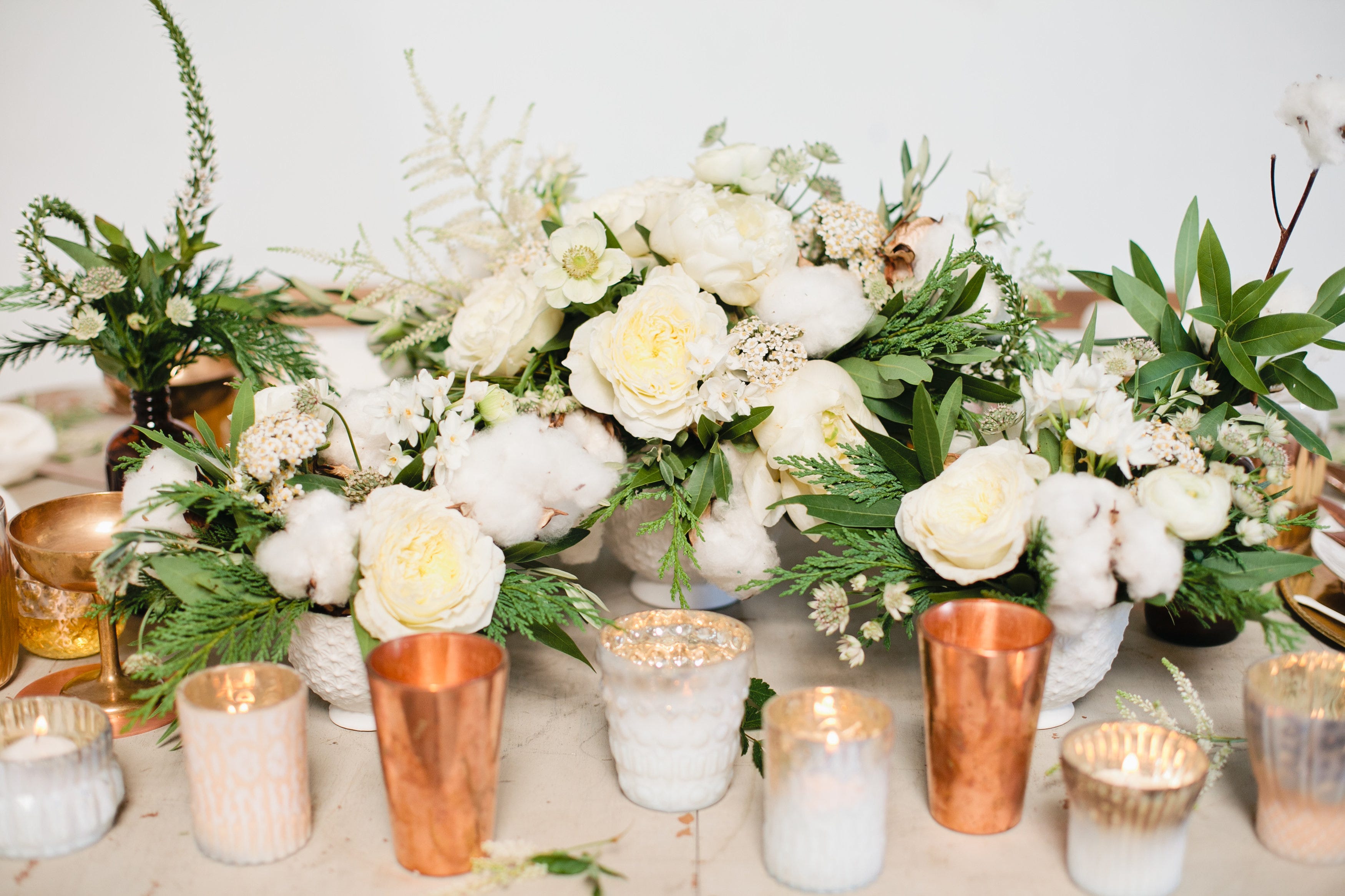 20 Christmas Flower Arrangements Winter Holiday Flower Arranging Ideas