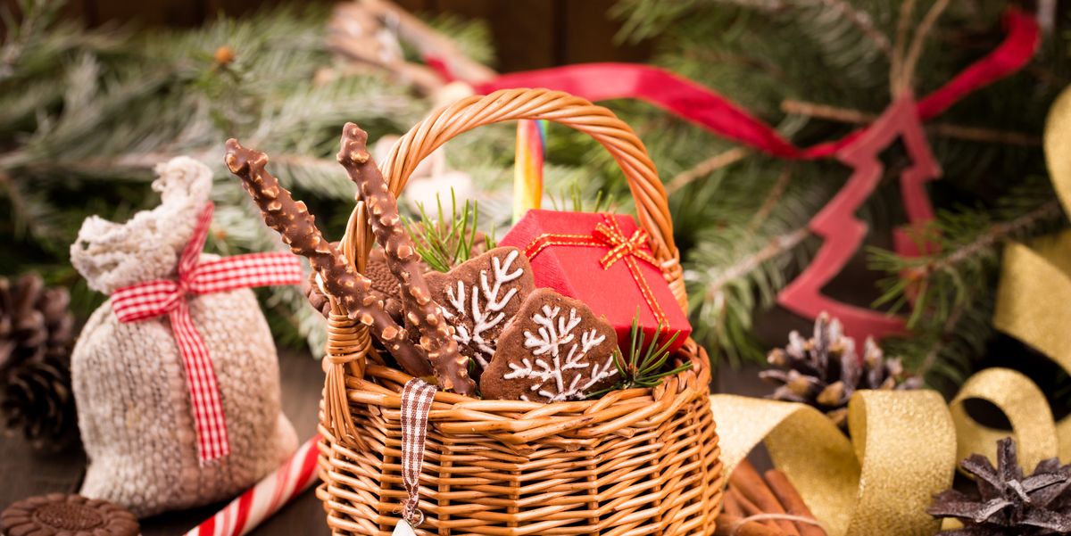 24 Simple But Thoughtful Gift Basket Ideas  Best Gift Baskets