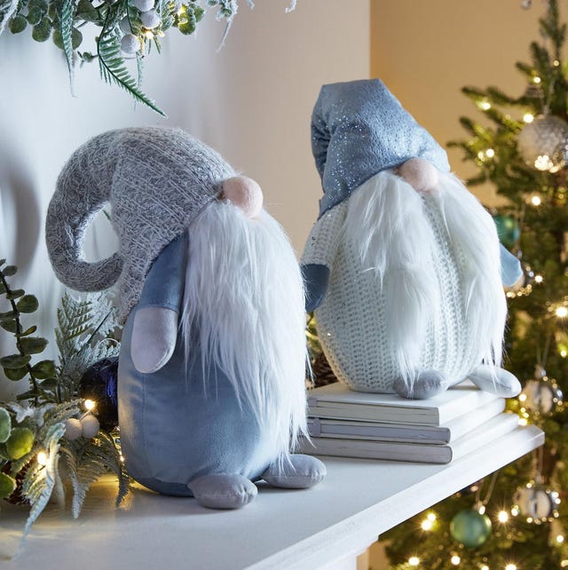 12 Best Christmas Gonk Decorations