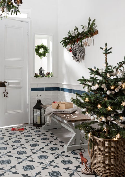 Hallway Christmas decor hallway christmas decor