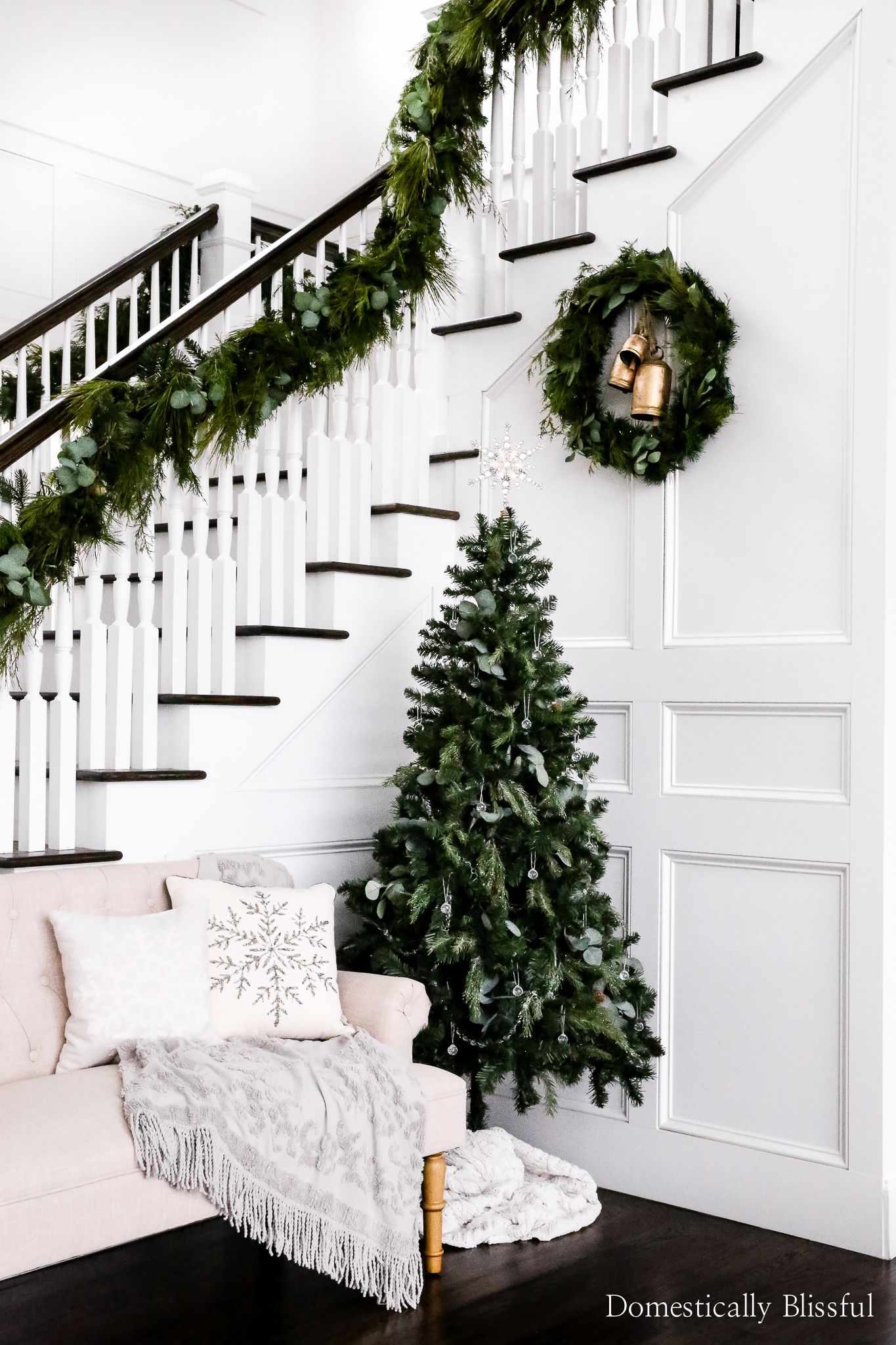 6 feet Christmas Felt Garland Decoration for Pine Tree Mantle Fireplace Stair White Black Decor 