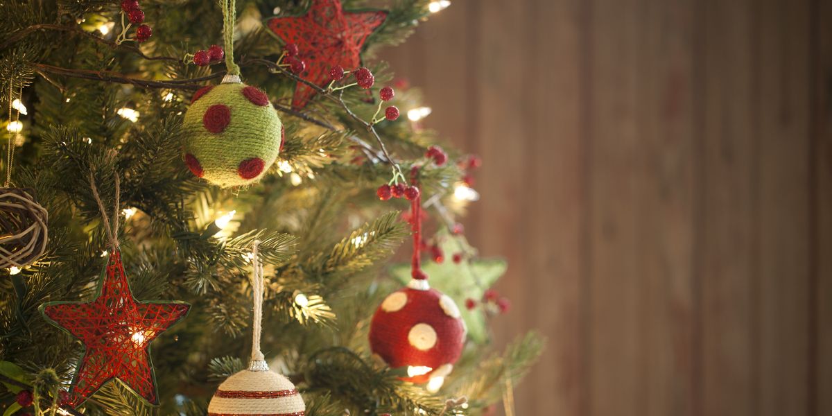When to take down your Christmas decorations, according to ...