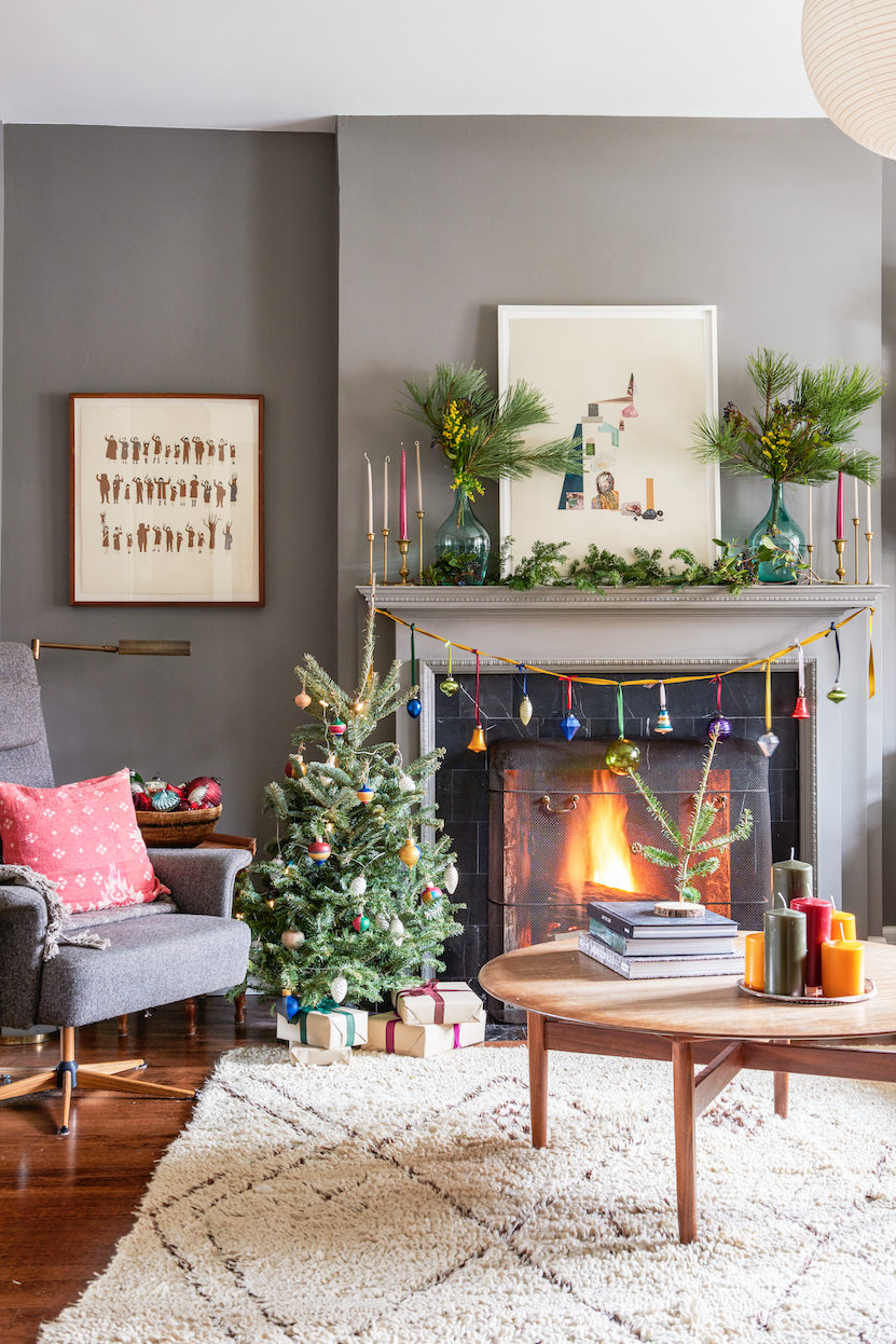 21 Stylish and Cozy Christmas Living Room Decor Ideas