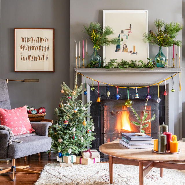 15 Christmas Living Room Ideas That Will Get You In The Holiday Spirit Hayneedle