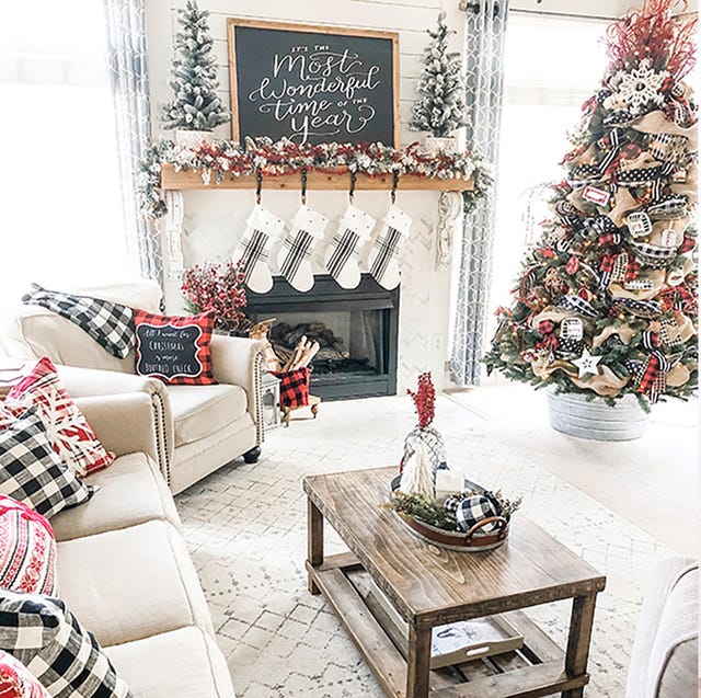 25 Stylish and Cozy Christmas Living Room Decor Ideas