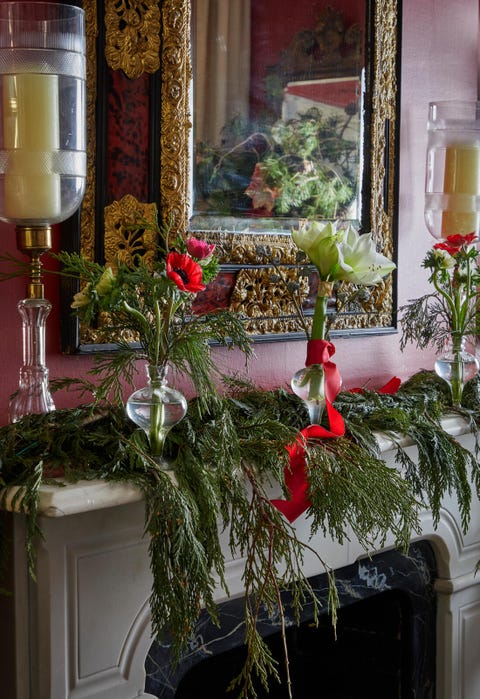 christmas party ideas alessandra branca amaryllis mantel decoration