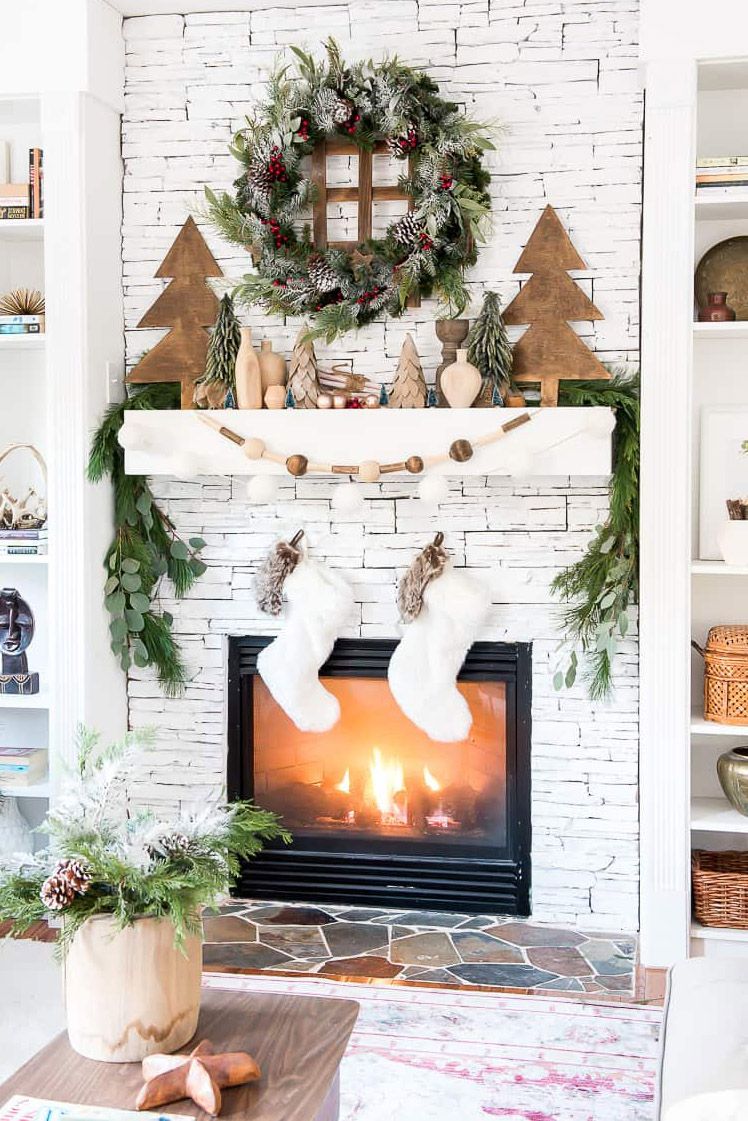 62 Christmas Mantel Decorations Ideas For Holiday Fireplace