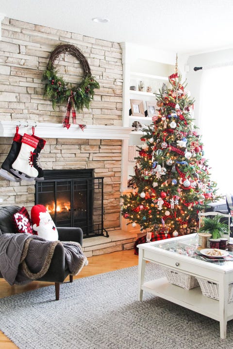 45 Festive Christmas Mantel Ideas - How to Style a Holiday Mantel