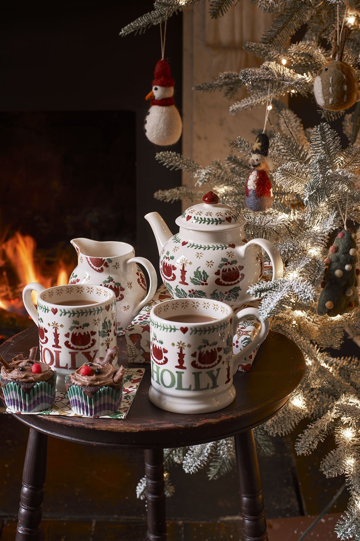 Set Of 6 Christmas Stoneware Mugs Reindeer Xmas Tree Snowflake Mugs Cups