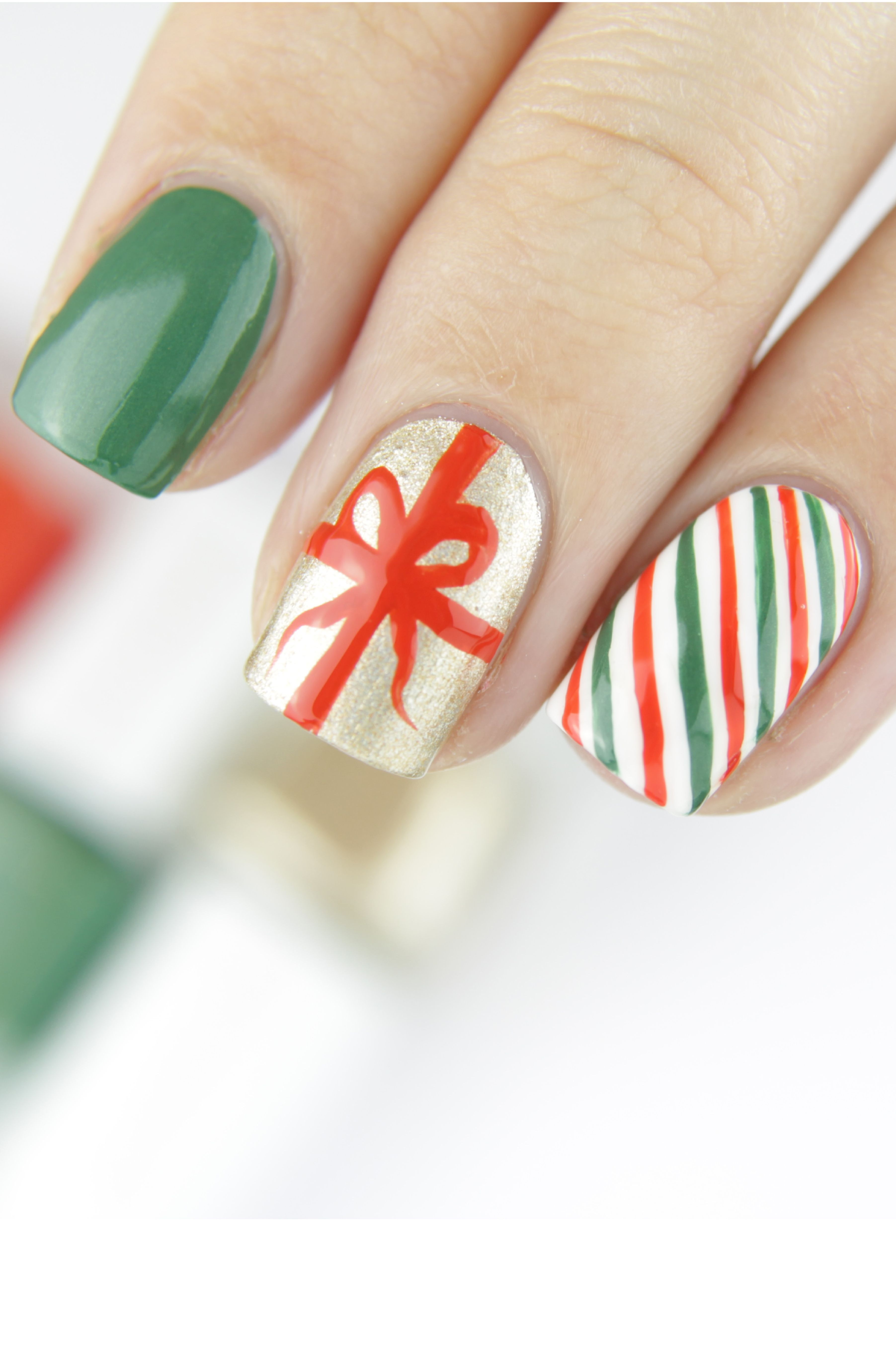 Christmas Bow Nail Art